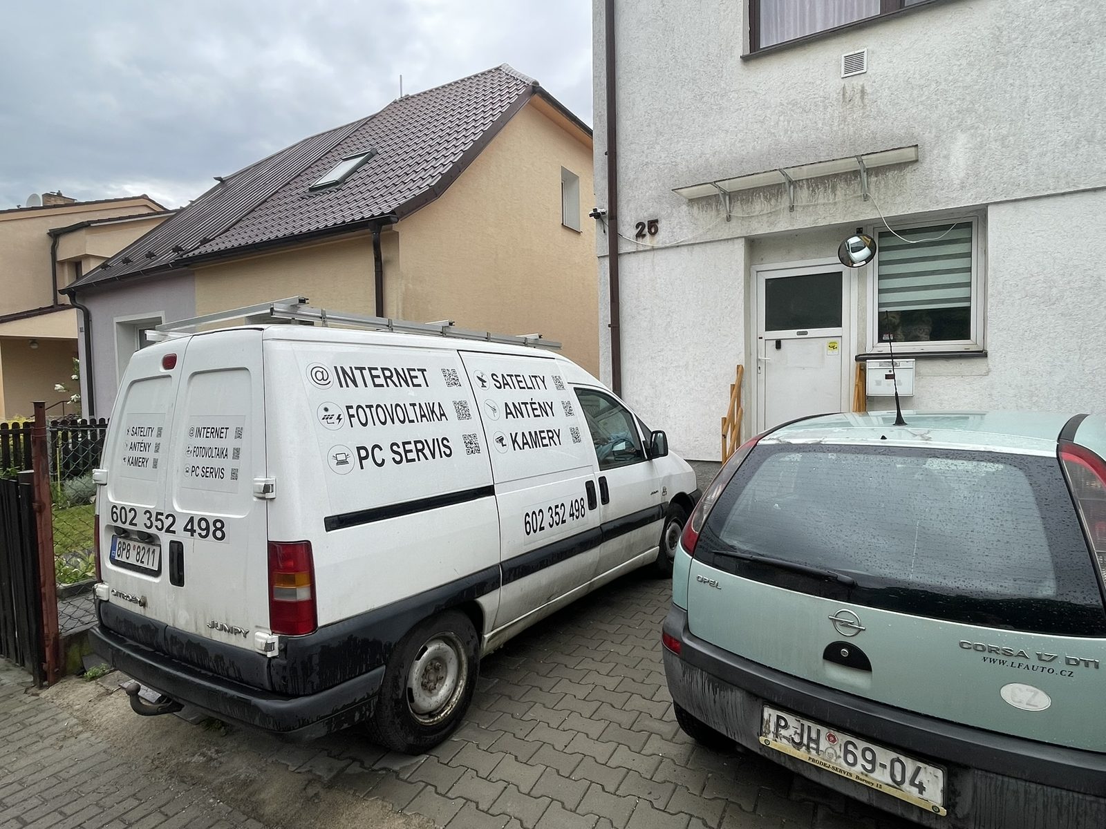 Servisní auto Antény Plzeň
