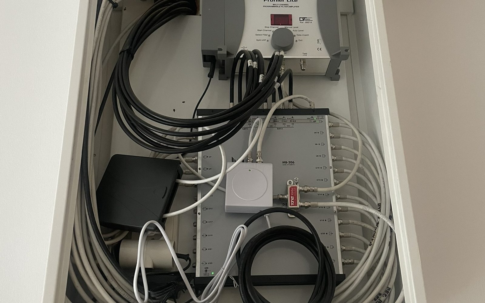 Satelitní technika a Skylink